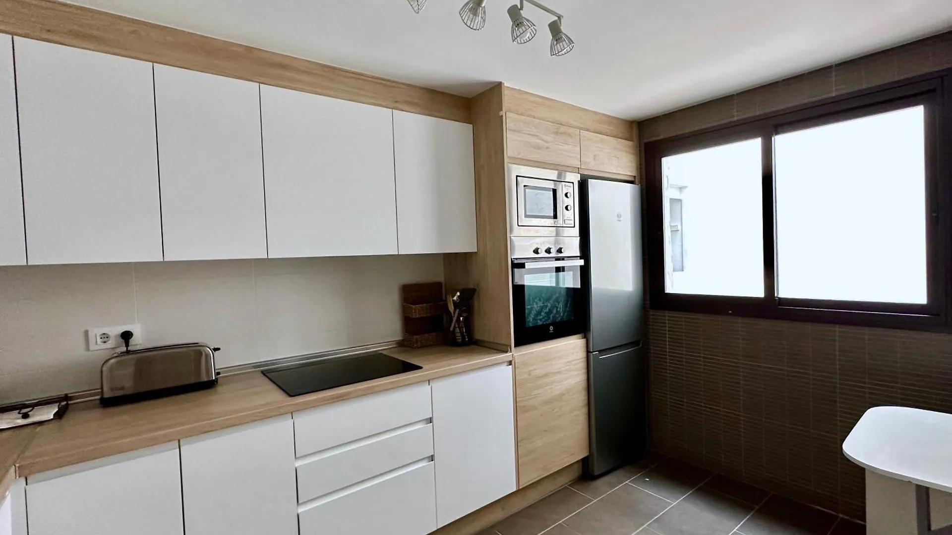 Nuevo Oasis Apartamento Con Parking Y Piscina Salobreña